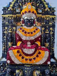 Vimalanatha in iconographic stillness